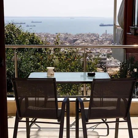 Apartman Charming With Gorgeous View & Private Parking *